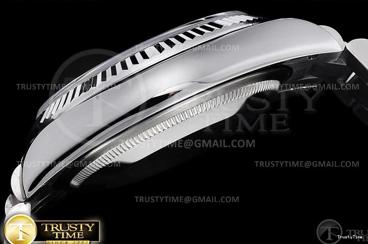 0227 RDD0220I – DayDate 36mm Vibrant 703